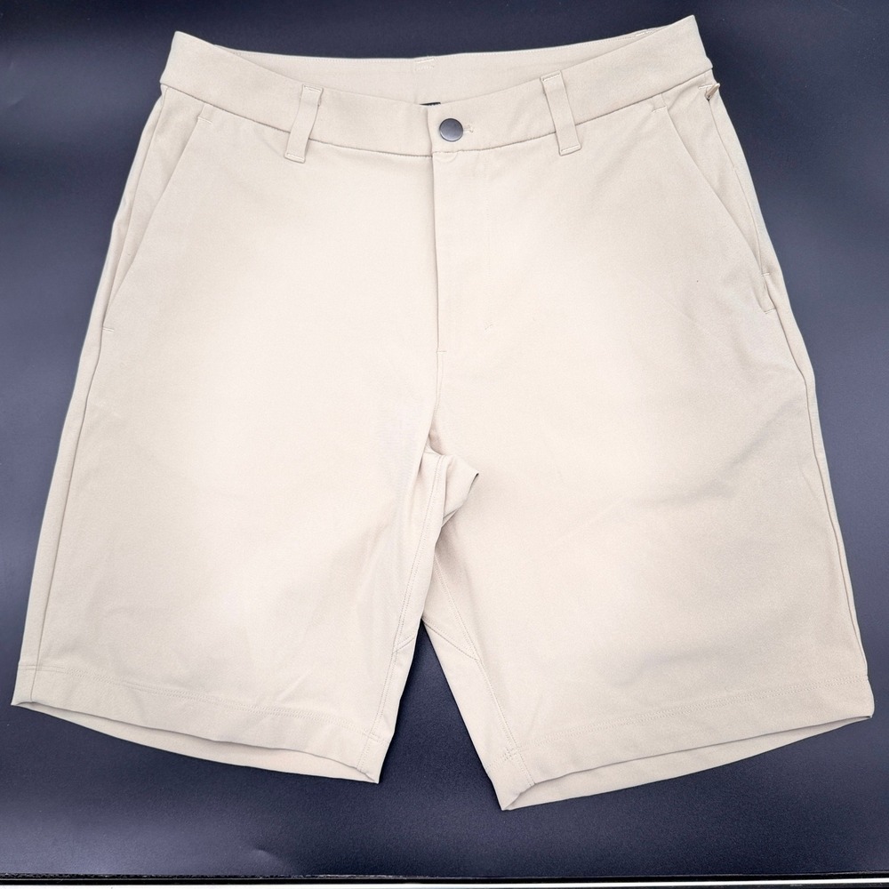 Lululemon Commission Short Classic 9" Mens size 30 Khaki Color